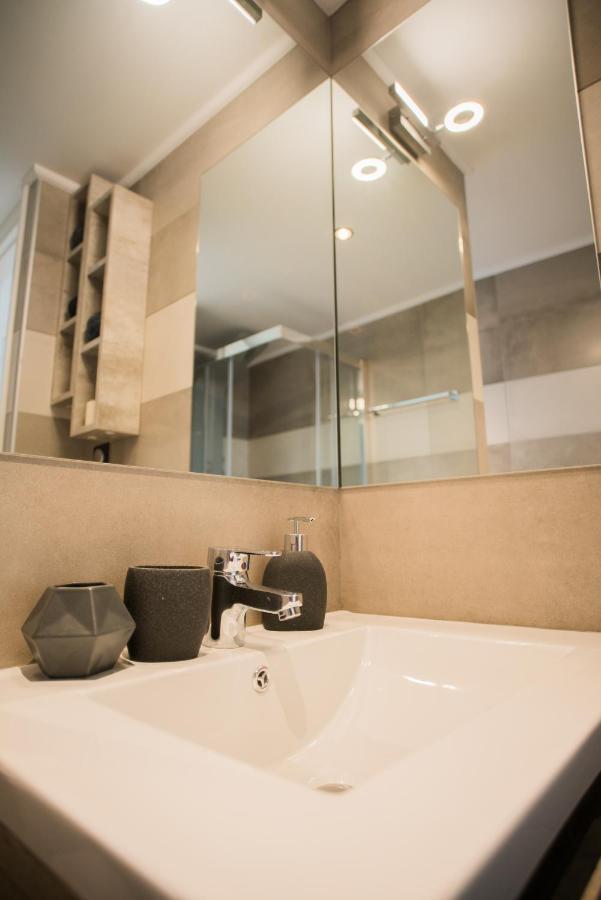 Athenian Living Suites エクステリア 写真